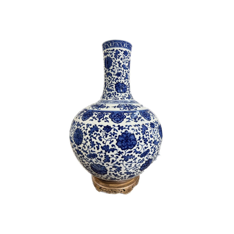 Blue and White Vase with Tangled branch Pattern Ball Bottle